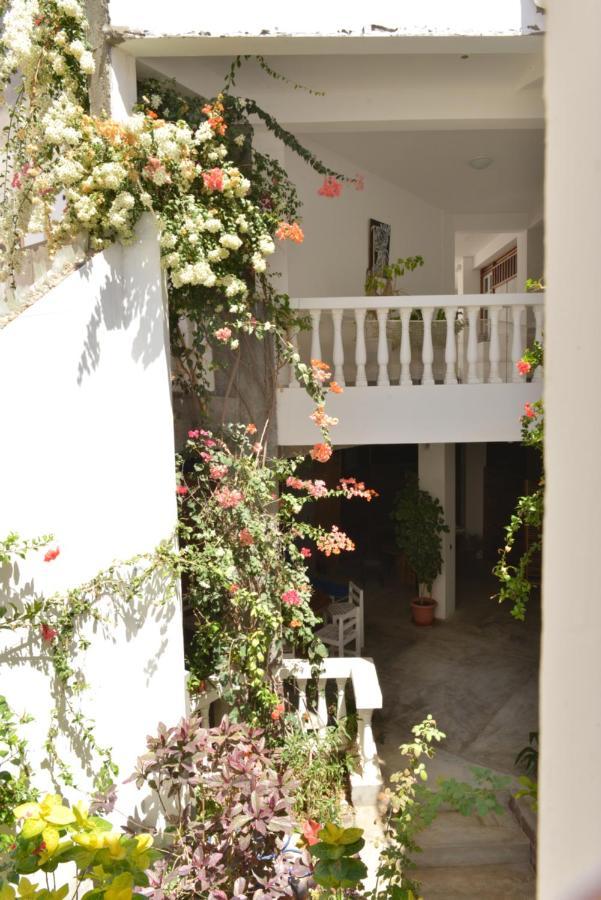 Residencial Che Guevara Bed & Breakfast Mindelo Dış mekan fotoğraf